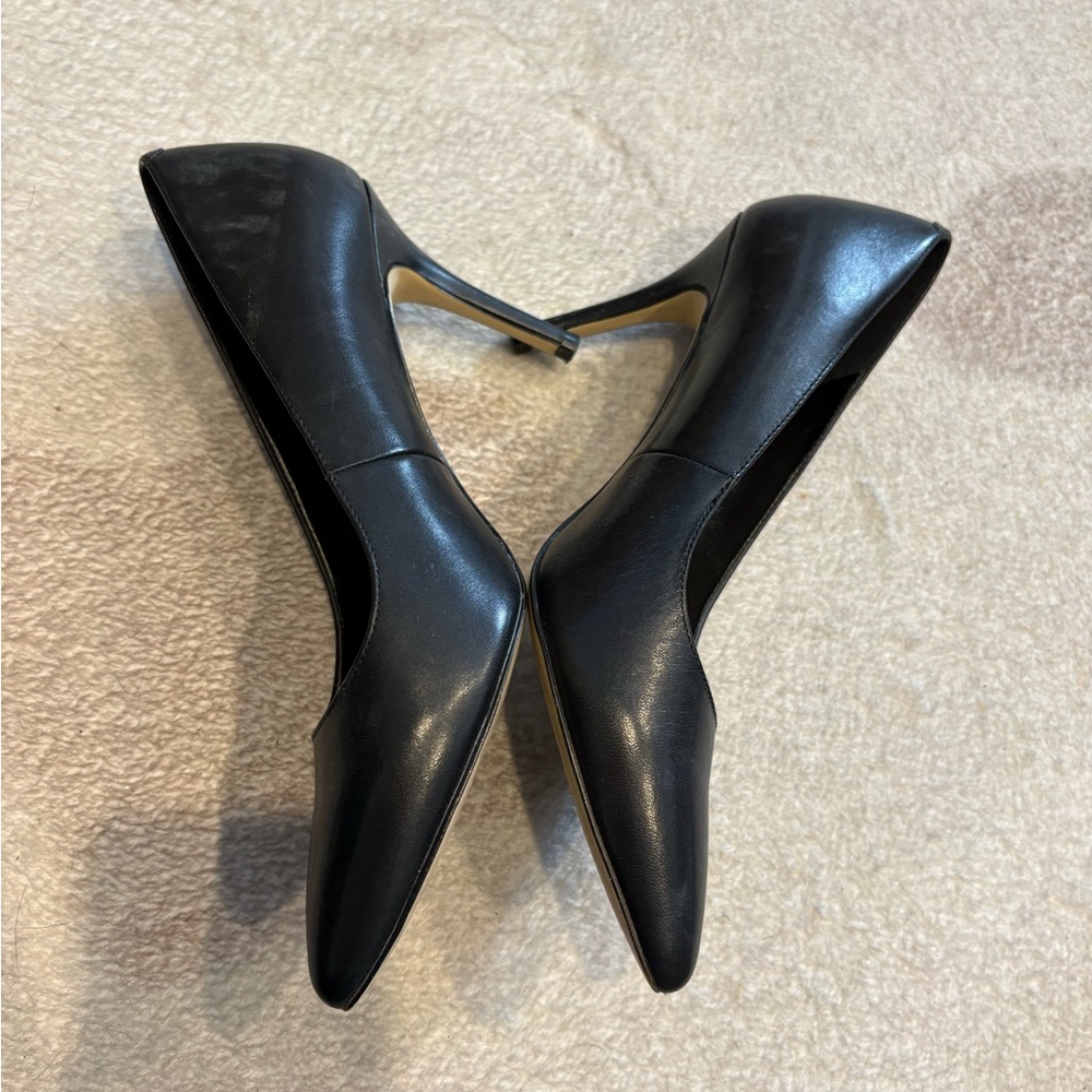 Aldo Classic Black Leather Pumps size 8 / 38.5